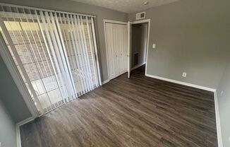 1598 Martha Ct