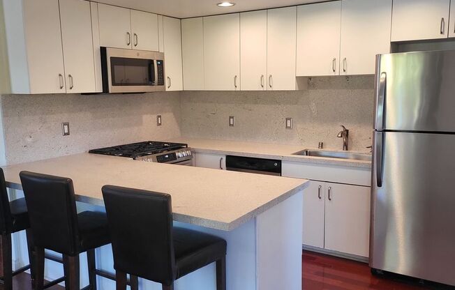 Beautiful ADU 2bed 2bath in College area Canyons $2,995.00