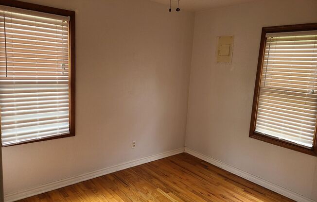 2 beds, 1 bath, $1,150