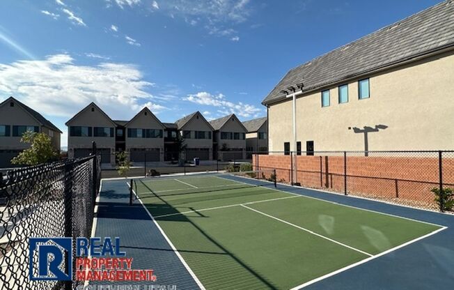 3 beds, 2.5 baths, $1,998, Unit # 46