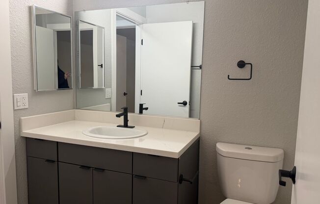 2 beds, 2 baths, 980 sqft, $2,680, Unit D205