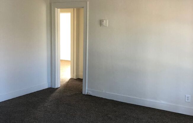 3 beds, 1 bath, $1,650