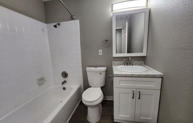 1 bed, 1 bath, 520 sqft, $1,200, Unit 105