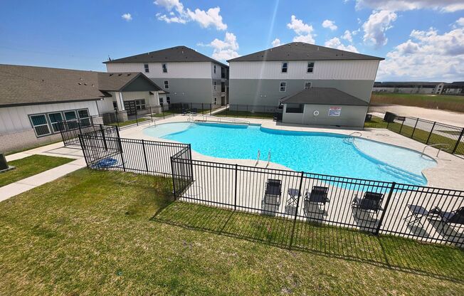 2 beds, 2 baths, $1,500, Unit 802