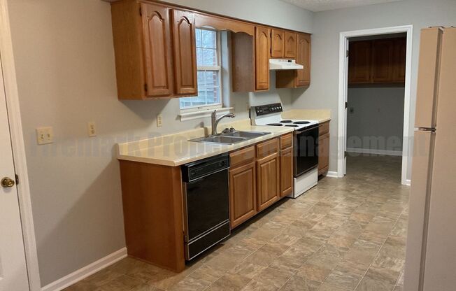 Spacious ranch style 2 bedroom, 2 bath with garage apartment located in Manchester TN