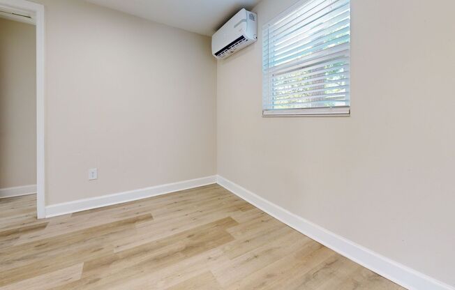 2 beds, 1 bath, 656 sqft, $1,499, Unit 705-06