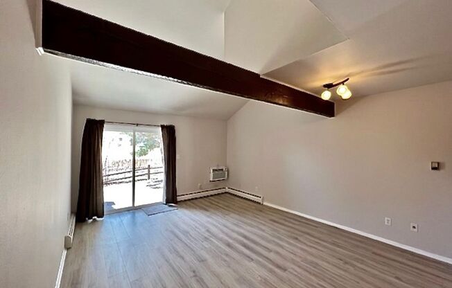 3 Bed/1.5 Bath Quail Creek Condo