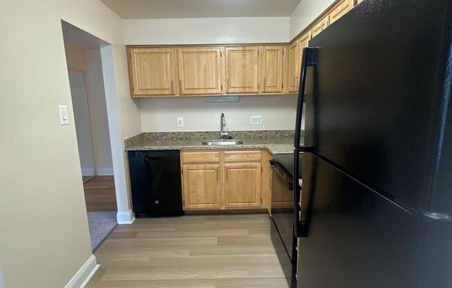 3 beds, 2 baths, 1,152 sqft, $2,300, Unit 14209 #301