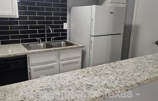 1 bed, 1.5 baths, 500 sqft, $1,225, Unit #121