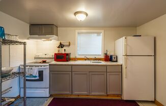 1 bed, 1 bath, $1,100, Unit 232 Celadon