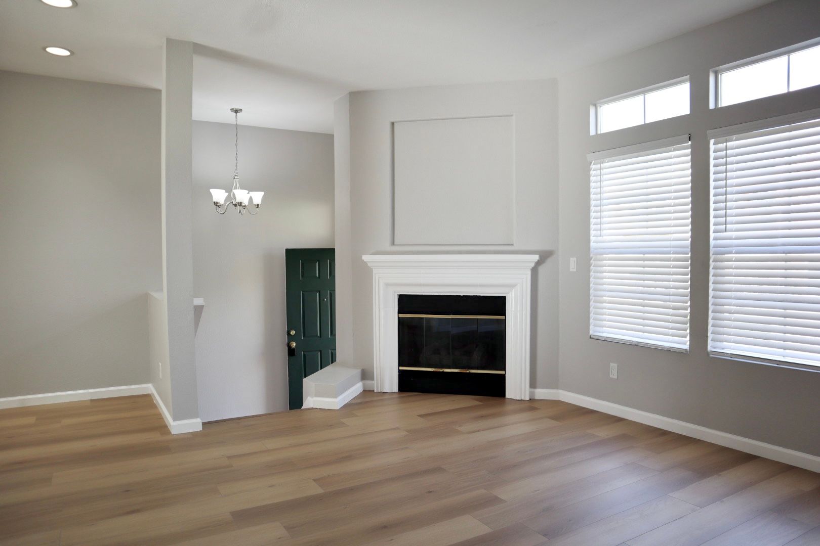 Beautifully Spacious 3-bedroom townhome in Fremont – Gated community!