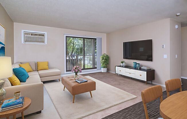 2 beds, 1 bath, 913 sqft, $1,025, Unit 2900-207
