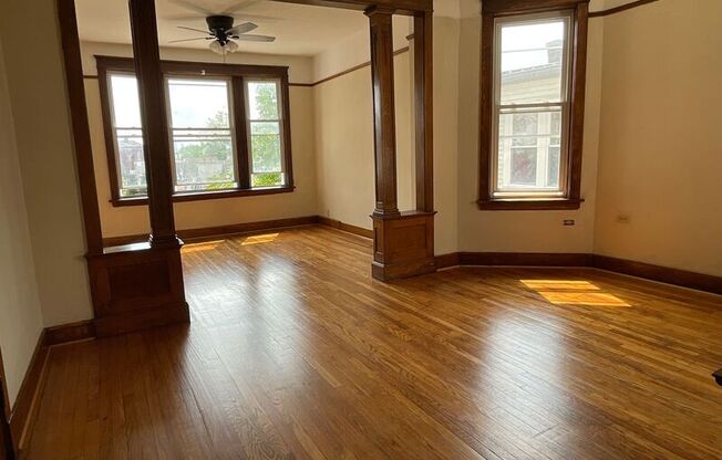 1410 N LOUIS