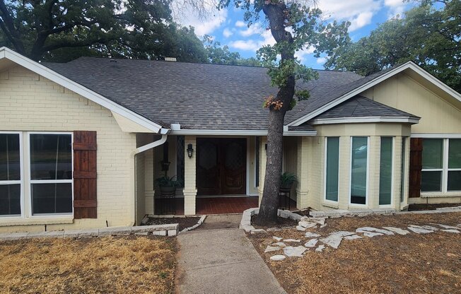 5803 THOREAU
