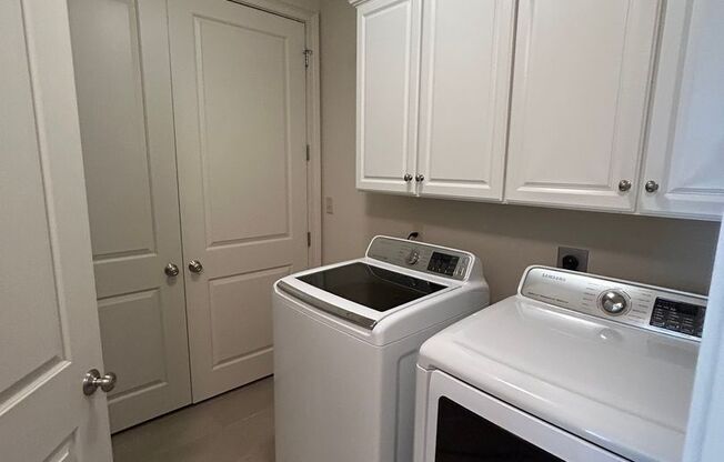 2 beds, 2 baths, $2,895