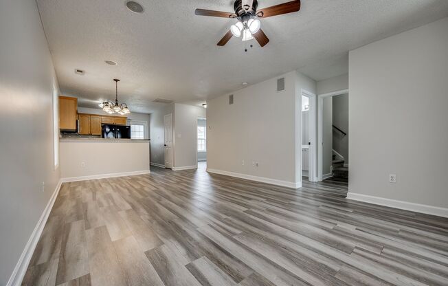 Great 3 BEDROOM, END UNIT townhome in desirable Olde Towne!