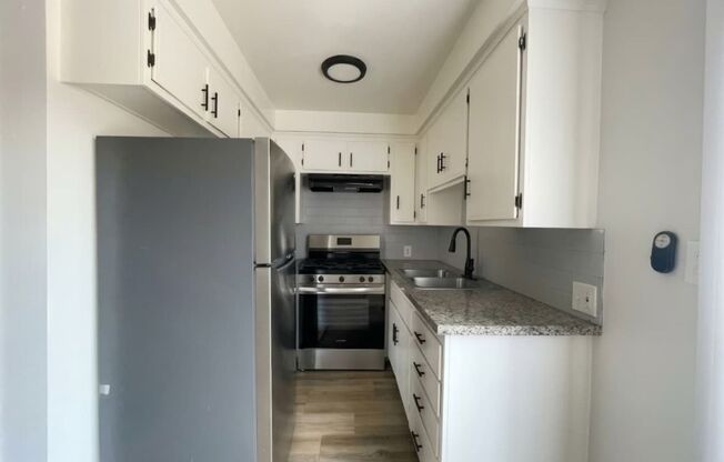 3206 W 60 ST