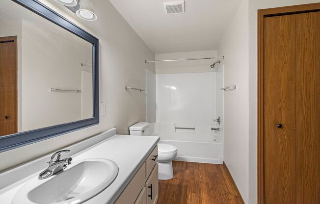 1 bed, 1 bath, 950 sqft, $1,129.99, Unit 1140-04