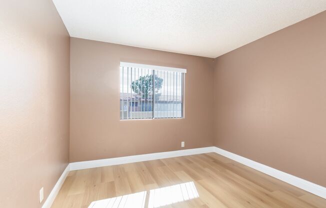 2 beds, 2 baths, $1,495, Unit # 2050