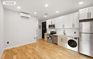 3 beds, 1 bath, $2,775, Unit PH2