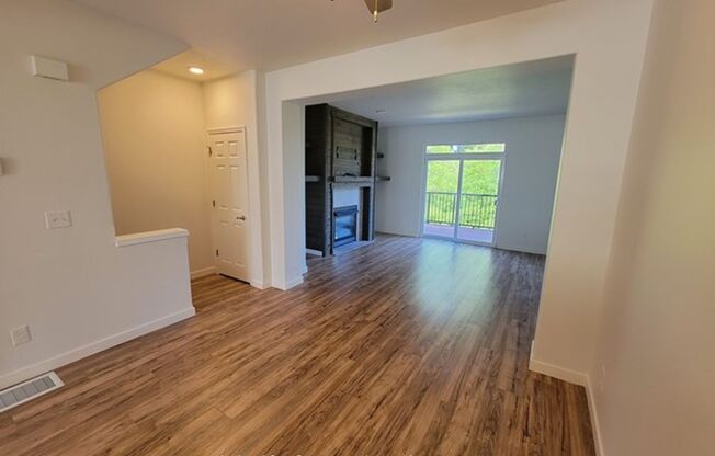 3934 SW 182nd Place - Beautiful and Inviting Townhome!