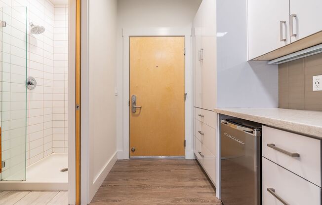 Studio, 1 bath, 210 sqft, $1,015, Unit 102