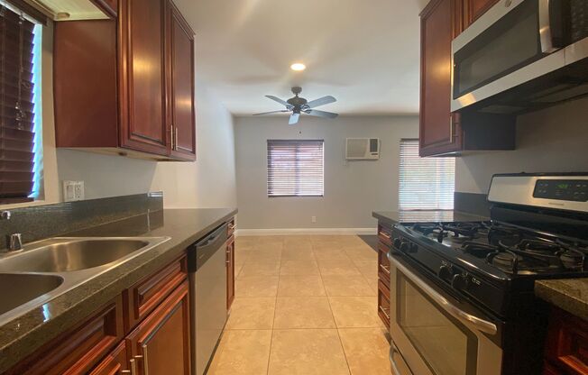 1 bed, 1 bath, 600 sqft, $1,695