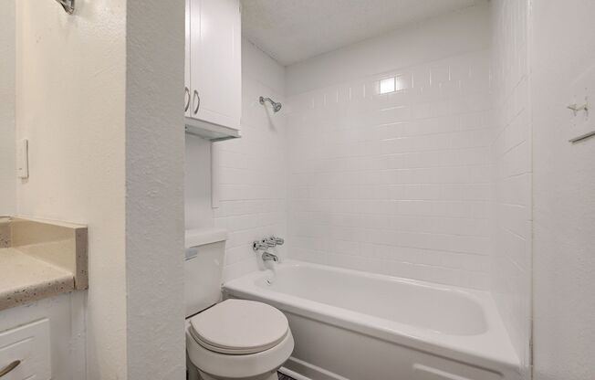 1 bed, 1 bath, 750 sqft, $750, Unit 219