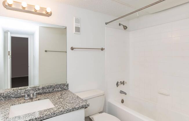 1 bed, 1 bath, 659 sqft, $810