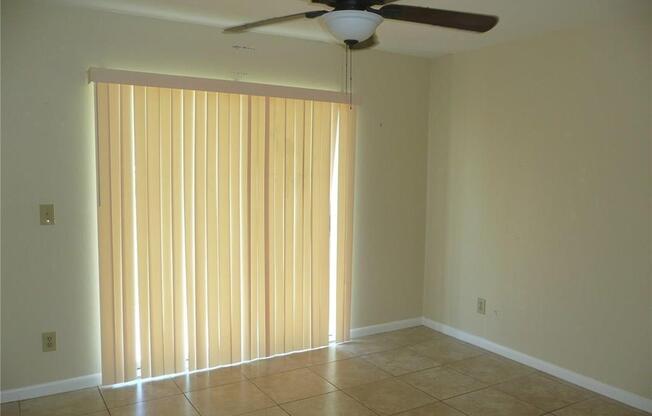 SW Cape Coral 3 bedroom Duplex with Garage