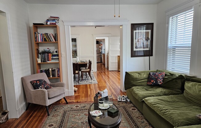 6 Edwin St 2F