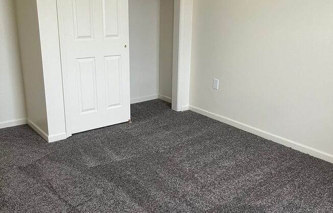 3 beds, 2 baths, 1,360 sqft, $1,489, Unit 30