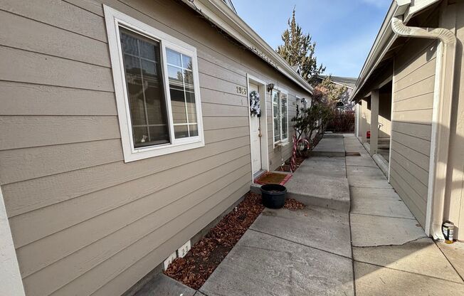 2 Bed/2 Bath Apartment in NE Bend - Worthington Court