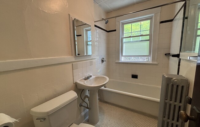 2 beds, 1 bath, 1,100 sqft, $3,000, Unit 1