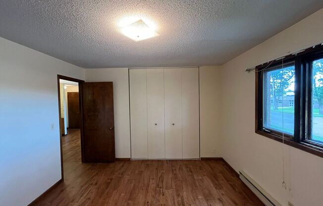 1 bed, 1 bath, 700 sqft, $949, Unit Unit 9