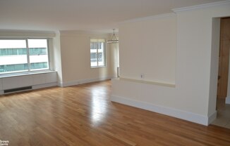 1 bed, 1.5 baths, $4,750, Unit 5D