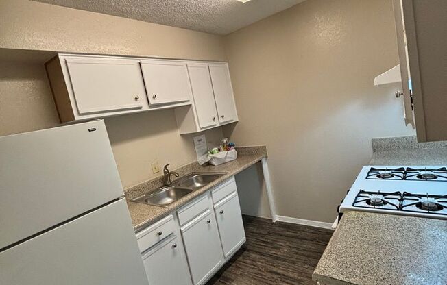 1 bed, 1 bath, 700 sqft, $1,250, Unit 2103