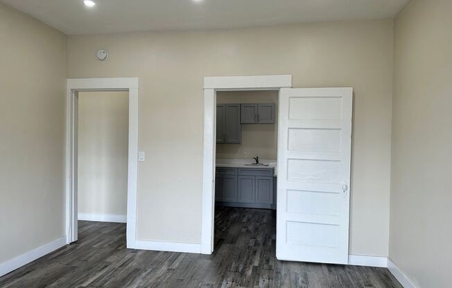 ALL remodeled 1bed/1bath!!!