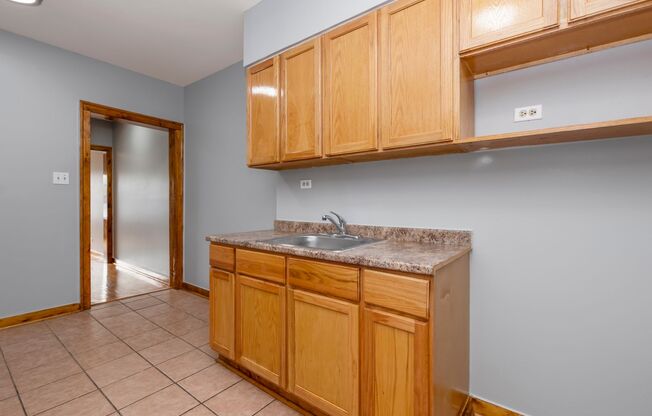 1 bed, 1 bath, $1,195, Unit 2748-1