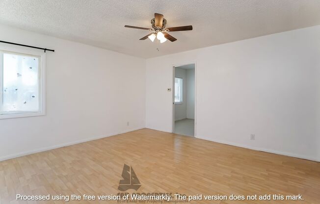 2513 E TYLER