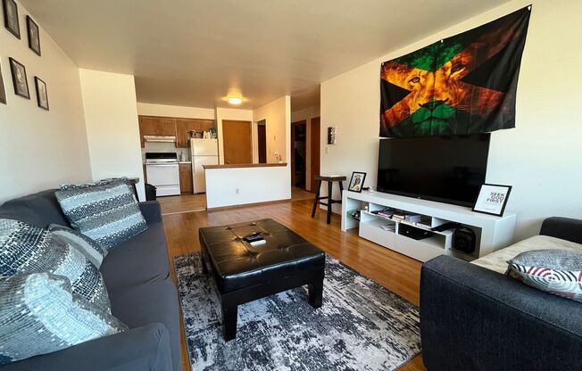 1 bed, 1 bath, $1,015, Unit 5