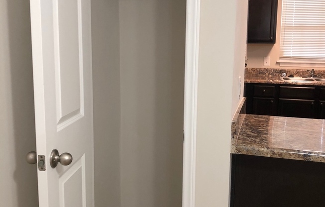 2 beds, 2 baths, 1,131 sqft, $1,425, Unit 2796-7