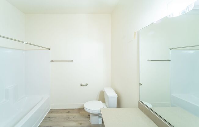 3 beds, 2 baths, 1,016 sqft, $2,299, Unit 1101
