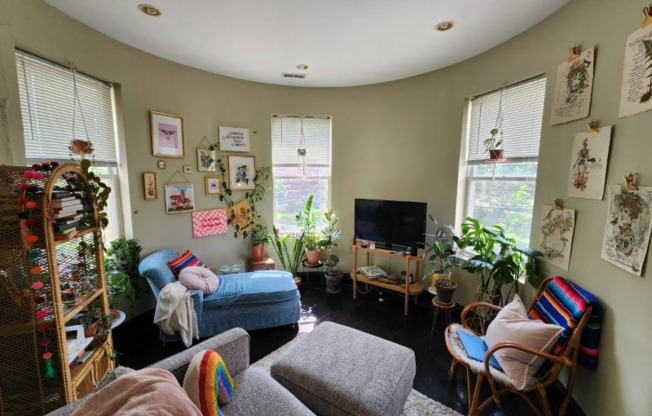 1425 Allison St NW