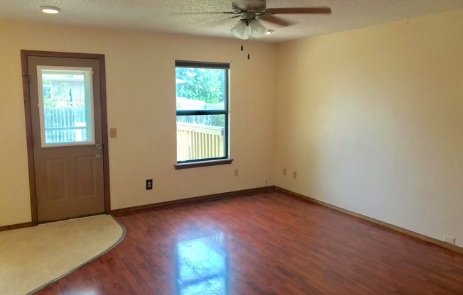 3 beds, 1 bath, $1,495