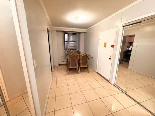1 bed, 1 bath, 800 sqft, $2,400, Unit 4L