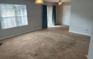 Serene 2-Bed Oasis in North Charleston – Lush Surroundings & Modern Comforts