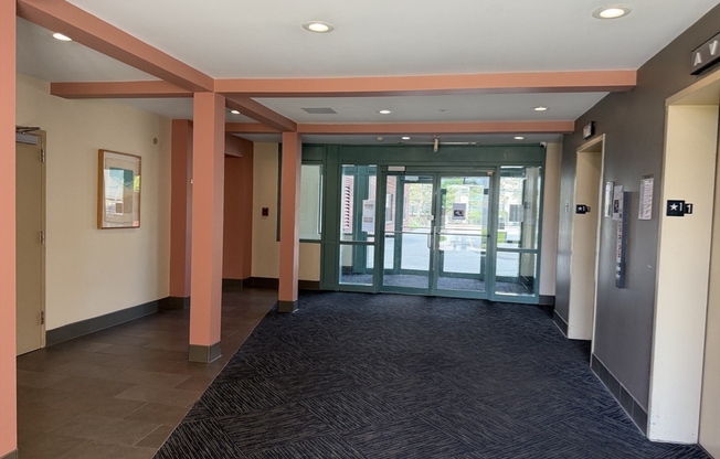 1 bed, 1 bath, 645 sqft, $2,000, Unit 516