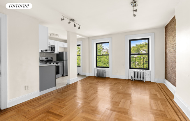 95 CLINTON AVE