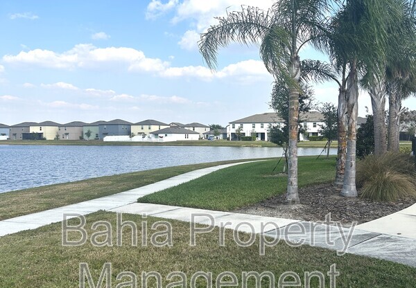 582 ROYAL EMPRESS DR